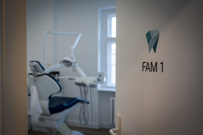 Sala de tratamiento FamDental FAM 1