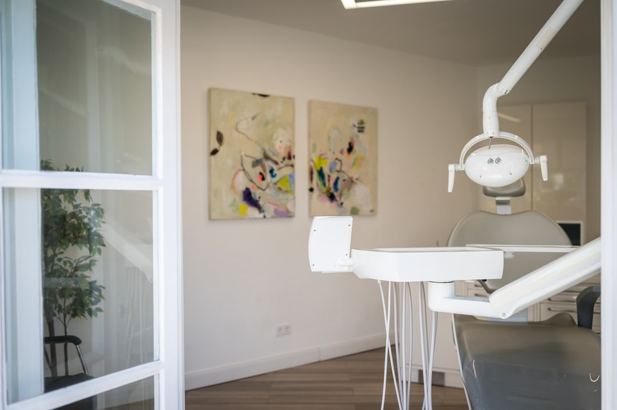 Sala de tratamiento FamDental Berlin Mitte